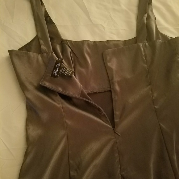 Dress - Picture 4 of 5